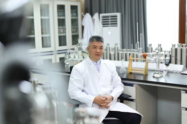 强：技艺传承需要时间更需要坚持和热爱爱游戏app最新登录入口酱酒大师余方